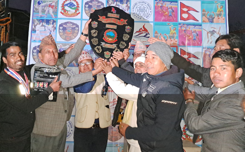दिक्तेल बोर्डिङ स्कूलले जित्यो राष्ट्रपति रनिङ शिल्ड प्रतियोगिताको उपाधि